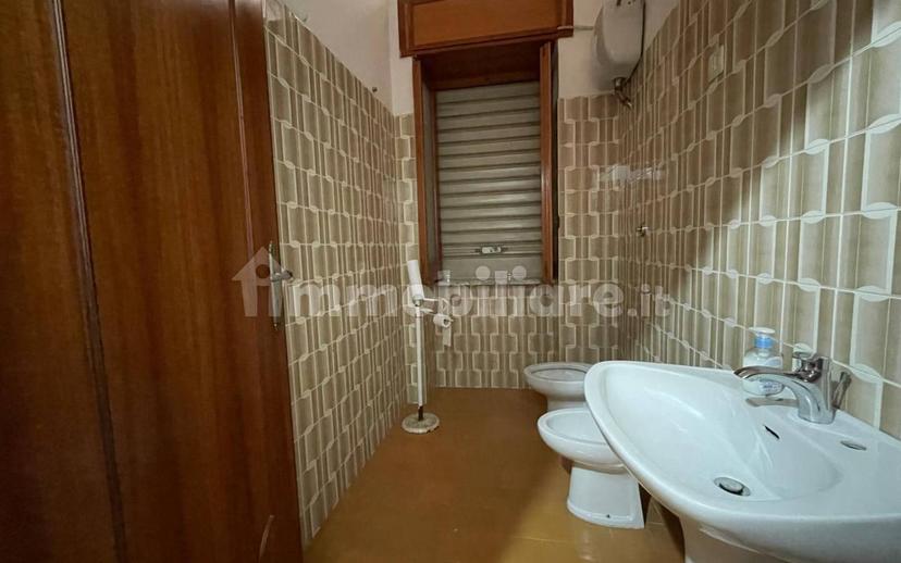 Bilocale via Giovanni Gentile 26, Centro, Maddaloni — foto 19 di 28