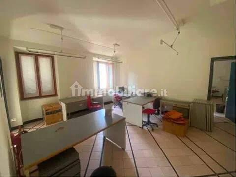 Quadrilocale via Emilia San C, Centro Storico, Voghera — foto 14 di 18
