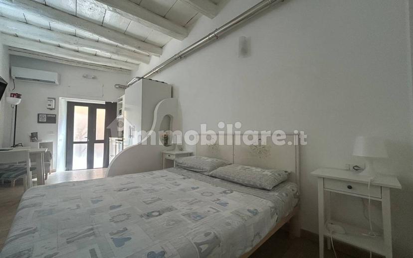 Monolocale via dei Genovesi 56, Castello, Cagliari