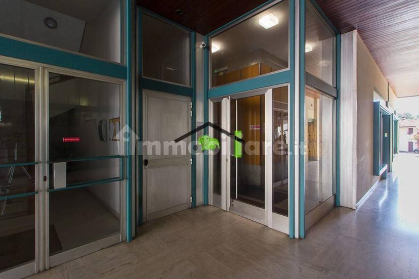 Appartamento via Umberto I 93, Centro, Maniago — foto 17 di 34