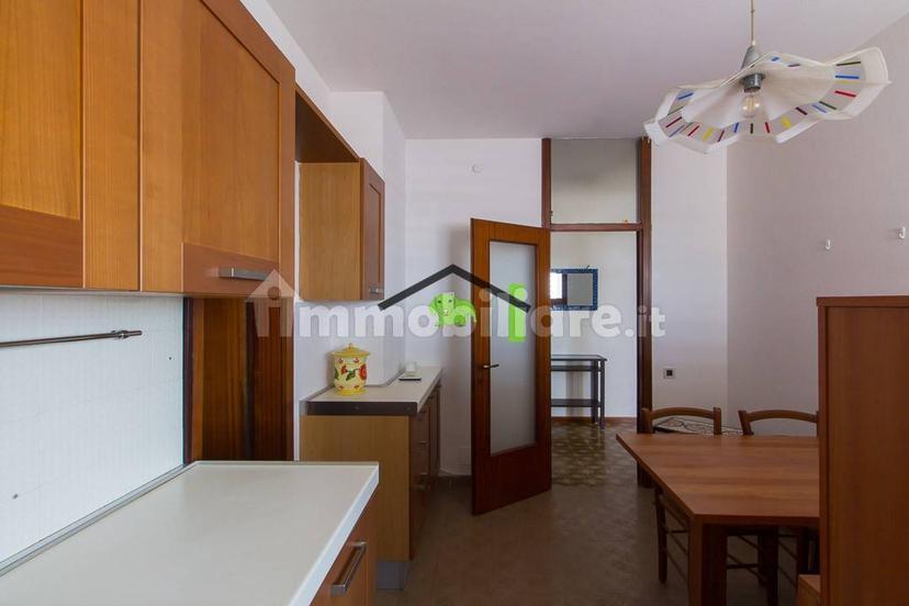 Appartamento via Umberto I 93, Centro, Maniago — foto 7 di 34
