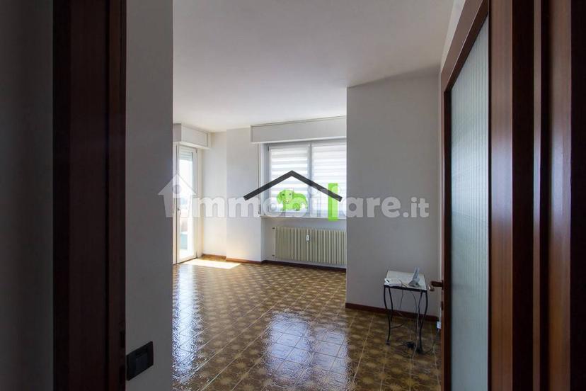Appartamento via Umberto I 93, Centro, Maniago — foto 15 di 34
