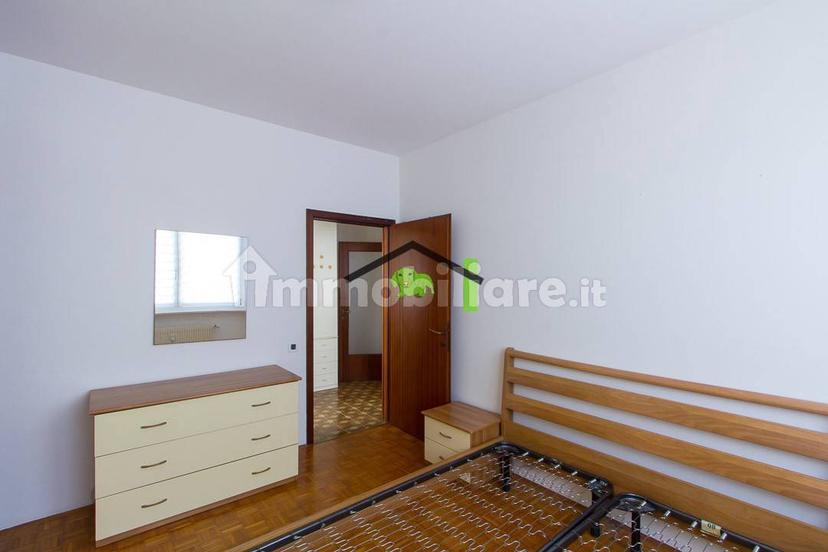 Appartamento via Umberto I 93, Centro, Maniago — foto 23 di 34