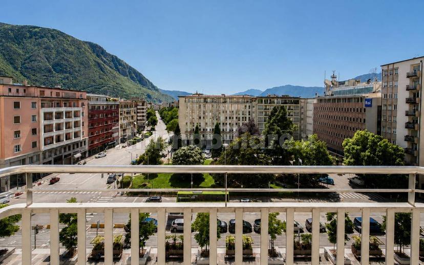 Trilocale piazza Giuseppe Mazzini 49, Gries - San Quirino, Bolzano — foto 5 di 10