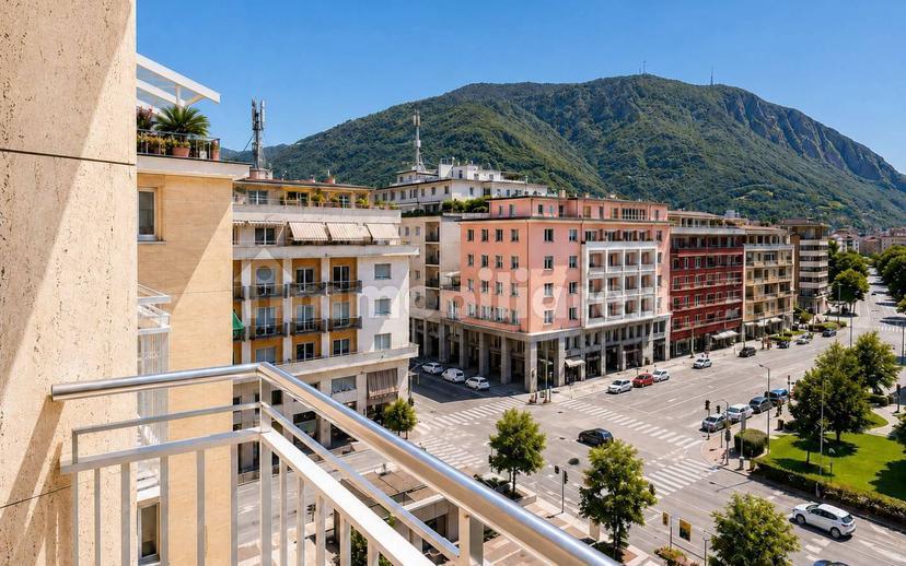 Trilocale piazza Giuseppe Mazzini 49, Gries - San Quirino, Bolzano — foto 4 di 10