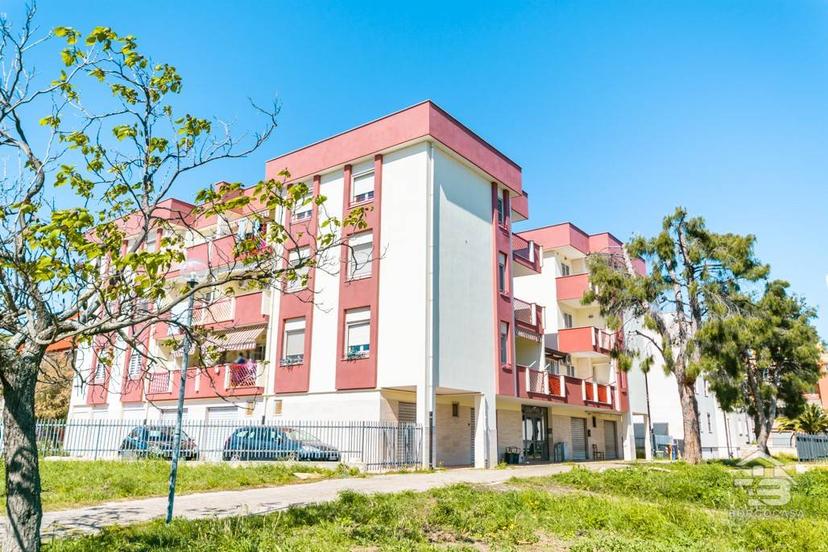 Quadrilocale largo delle Begonie 3, Centro, Manfredonia — foto 13 di 22