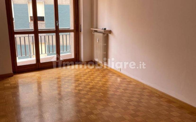Appartamento via Alessandro Roccavilla 4, Centro Storico, Biella — foto 17 di 32
