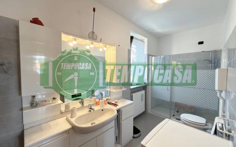 Villa a schiera via delle Camelie, Laveno, Laveno-Mombello — foto 12 di 51