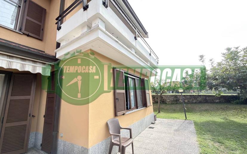Villa a schiera via delle Camelie, Laveno, Laveno-Mombello — foto 8 di 51