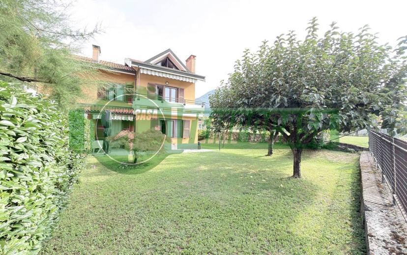 Villa a schiera via delle Camelie, Laveno, Laveno-Mombello — foto 36 di 51