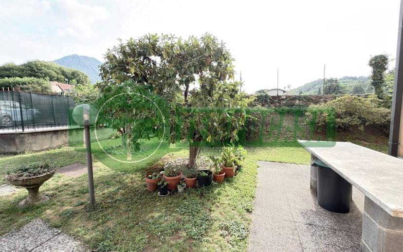 Villa a schiera via delle Camelie, Laveno, Laveno-Mombello — foto 7 di 51