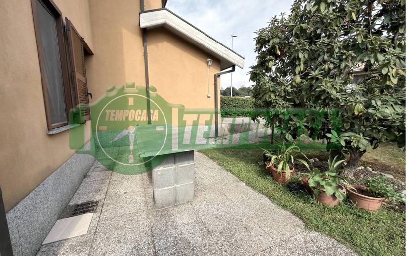 Villa a schiera via delle Camelie, Laveno, Laveno-Mombello — foto 9 di 51