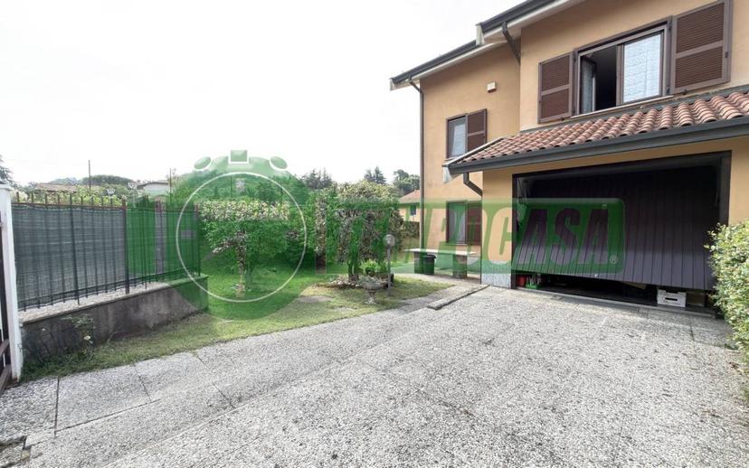 Villa a schiera via delle Camelie, Laveno, Laveno-Mombello — foto 21 di 51
