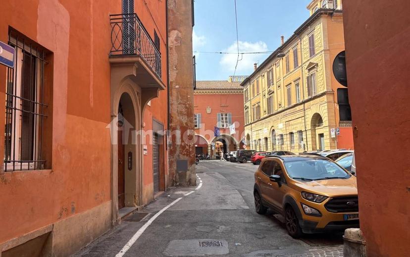 Trilocale via de' Leprosetti, Centro Storico, Bologna — foto 9 di 14