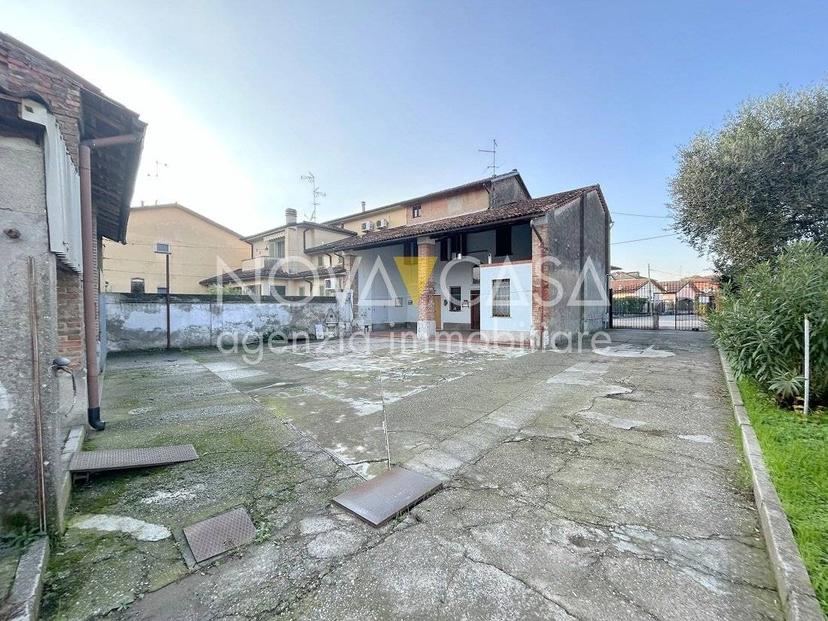 Terratetto unifamiliare 235 m², da ristrutturare, Offanengo — foto 23 di 23