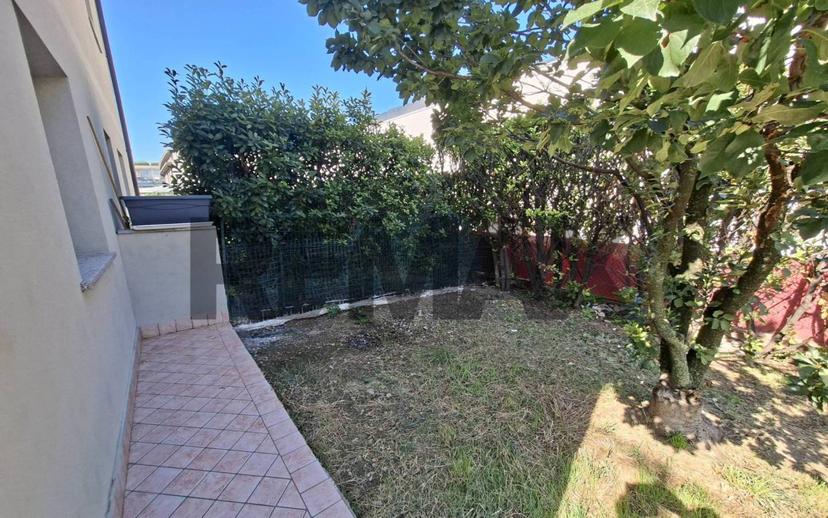 Bilocale buono stato, piano terra, Centro, Costa Volpino — foto 18 di 21