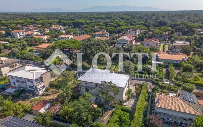 Quadrilocale via degli Allori,  26, Tirrenia, Pisa — foto 11 di 27