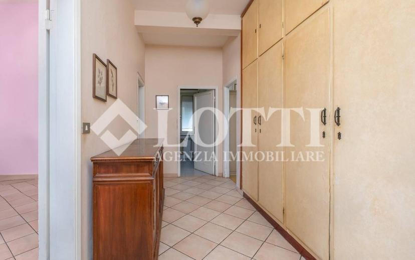 Quadrilocale via degli Allori,  26, Tirrenia, Pisa — foto 5 di 27