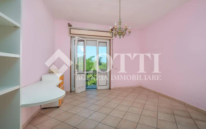 Quadrilocale via degli Allori,  26, Tirrenia, Pisa — foto 21 di 27