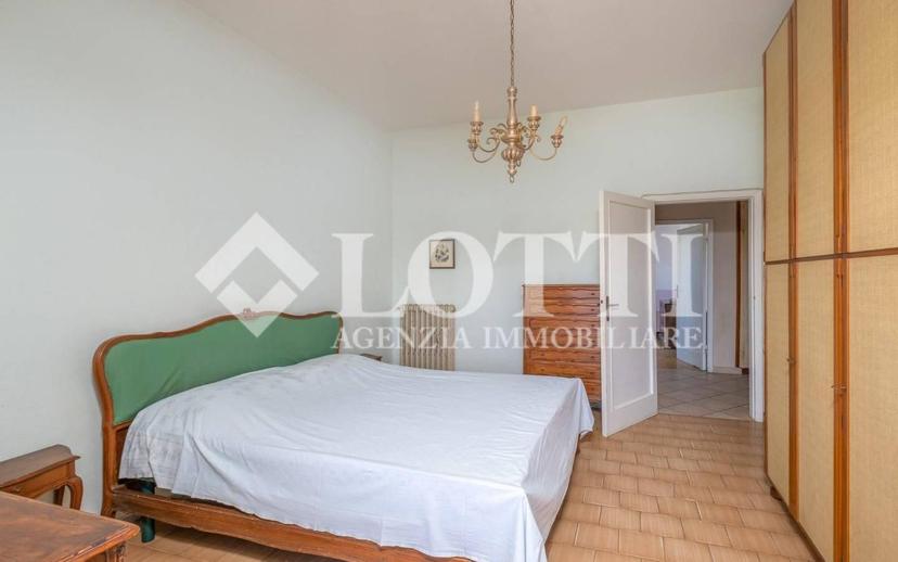 Quadrilocale via degli Allori,  26, Tirrenia, Pisa — foto 16 di 27