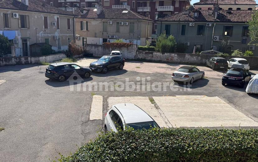 Quadrilocale via Galileo Galilei, Centro Storico, Vicenza — foto 6 di 12
