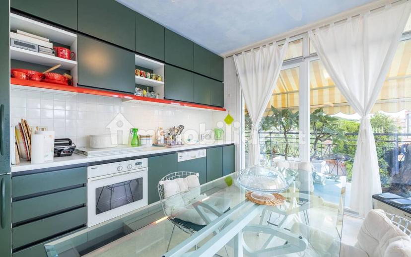 Trilocale via Pelloux 26, Centro, Bordighera — foto 25 di 32