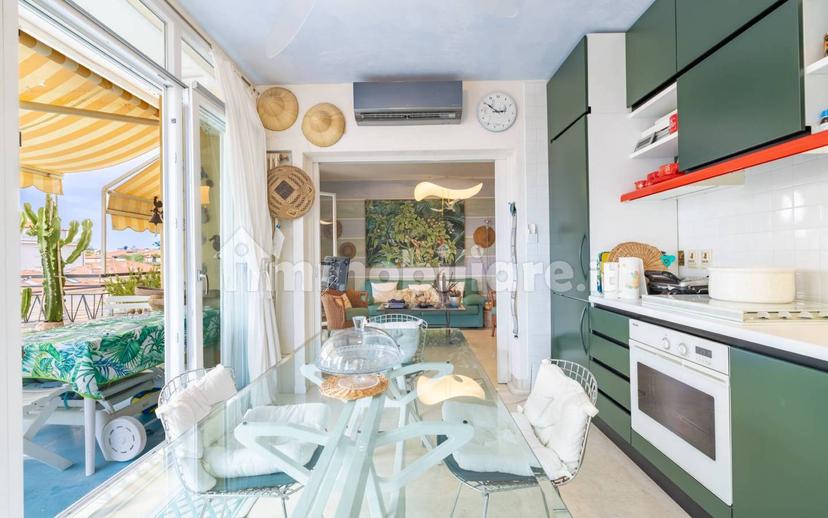 Trilocale via Pelloux 26, Centro, Bordighera — foto 9 di 32