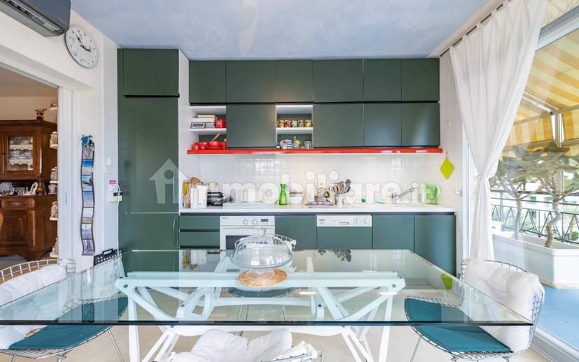 Trilocale via Pelloux 26, Centro, Bordighera — foto 13 di 32