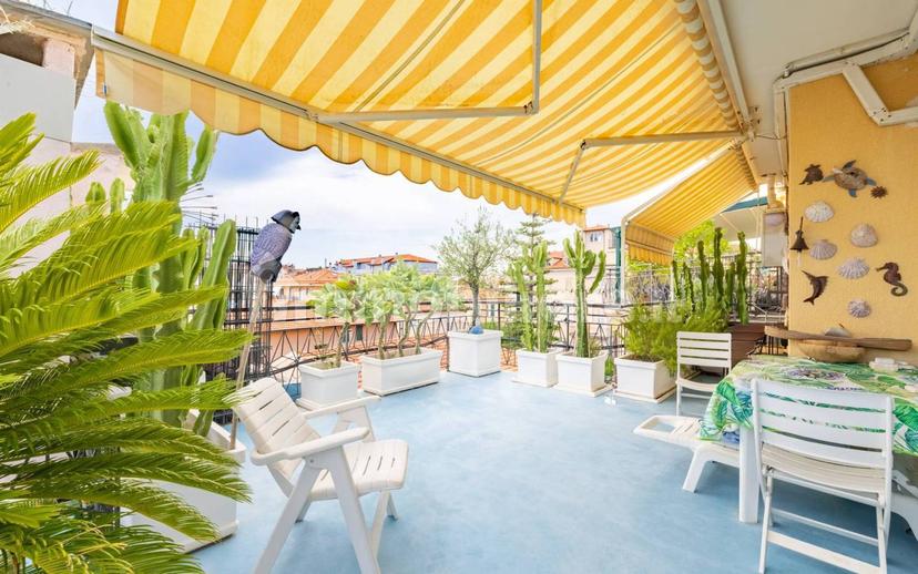 Trilocale via Pelloux 26, Centro, Bordighera — foto 12 di 32