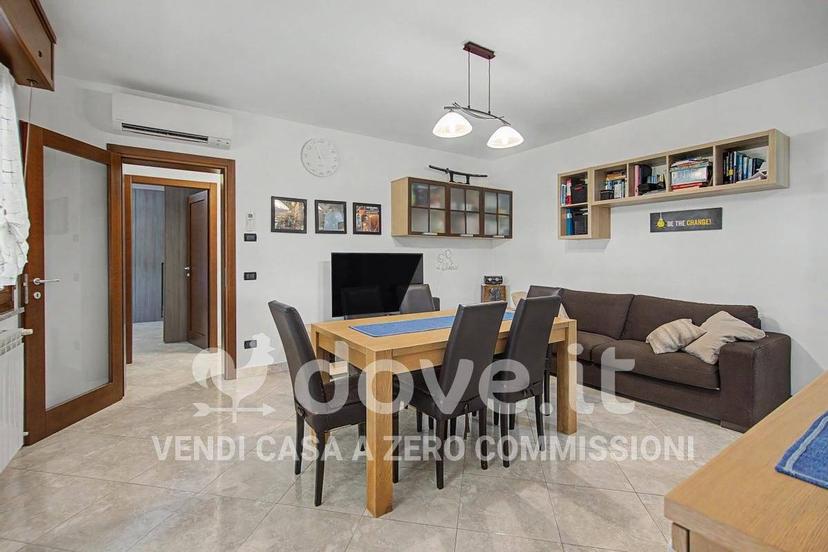 Trilocale vicolo Alda Costa 4, Centro, Copparo — foto 3 di 46