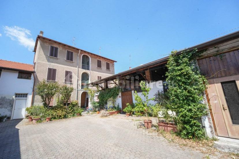 Quadrilocale via Vittorio Veneto 8, Sovico — foto 3 di 35