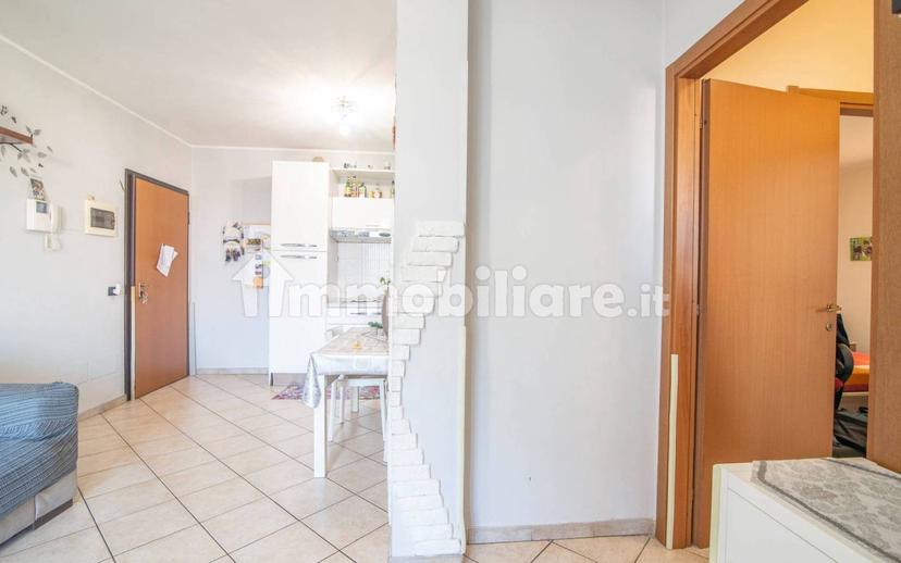 Trilocale via 2 Giugno 17, Casorate Primo — foto 4 di 31
