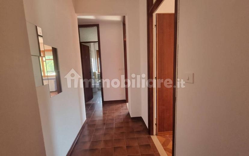 Quadrilocale buono stato, su più livelli, Centro, Mombercelli
