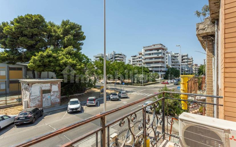 Villa a schiera via Costantinopoli 53, Genneruxi, Cagliari — foto 21 di 27