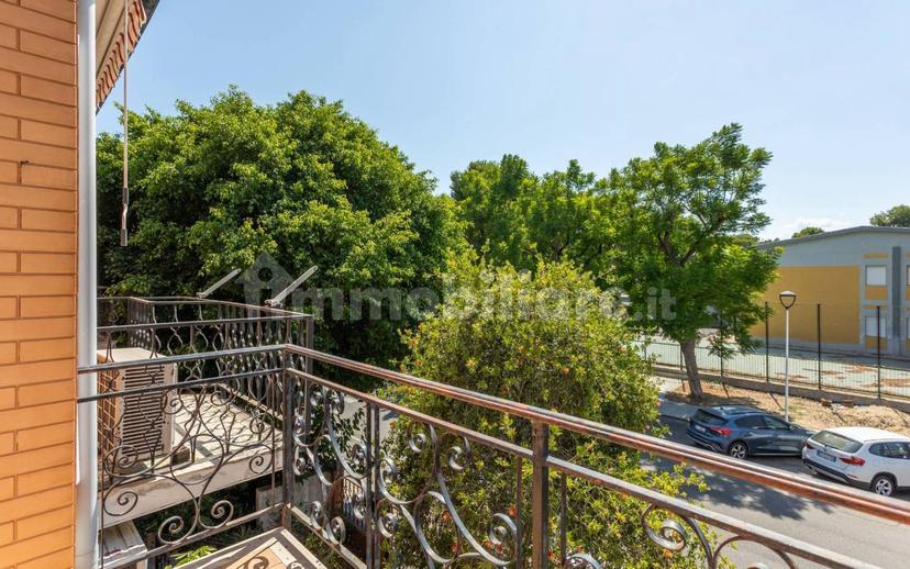 Villa a schiera via Costantinopoli 53, Genneruxi, Cagliari — foto 13 di 27