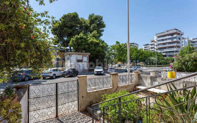 Villa a schiera via Costantinopoli 53, Genneruxi, Cagliari — foto 20 di 27