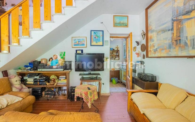Villa bifamiliare Strada Provinciale Orvinio Scandriglia, Orvinio