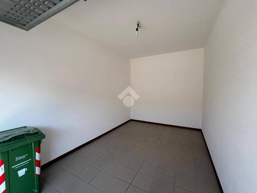 Trilocale via Giuseppe Mazzini, Castelbelforte — foto 11 di 20
