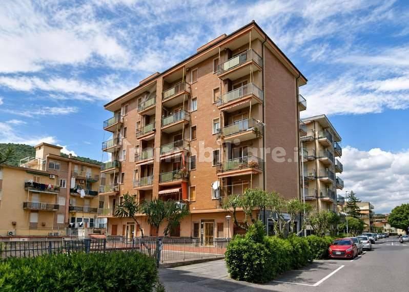 Trilocale buono stato, quarto piano, Marina Di Andora, Andora — foto 4 di 11