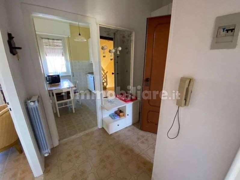 Trilocale buono stato, quarto piano, Marina Di Andora, Andora — foto 2 di 11