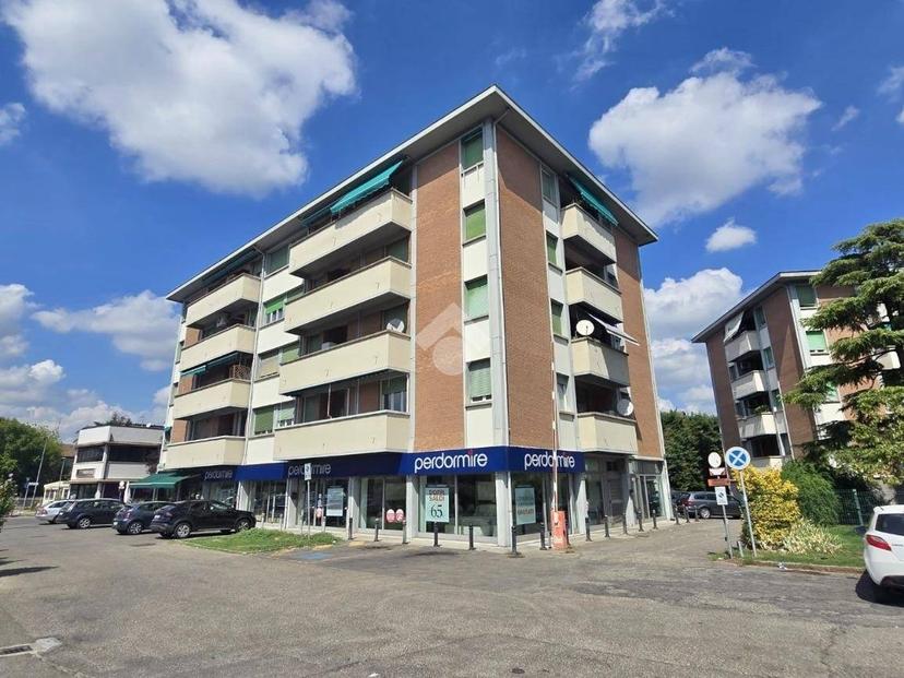 Quadrilocale via Fratelli Cervi, Carrozzone, Reggio Emilia — foto 42 di 43