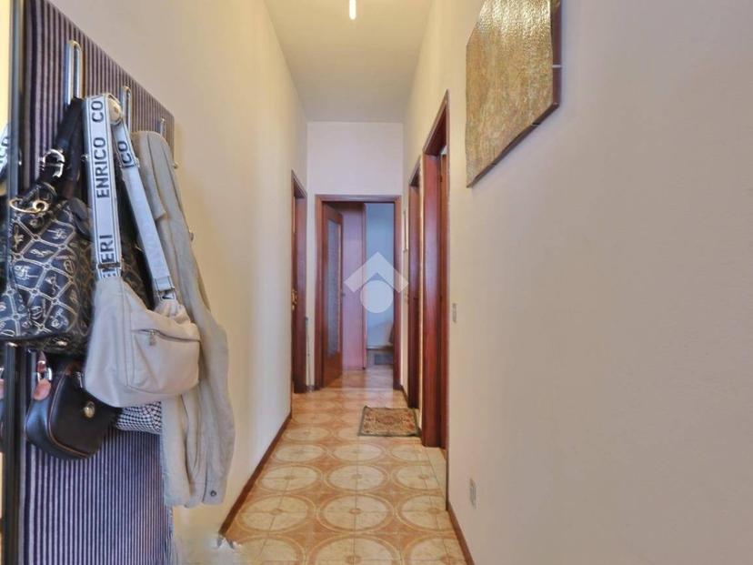 Quadrilocale via Fratelli Cervi, Carrozzone, Reggio Emilia — foto 25 di 43