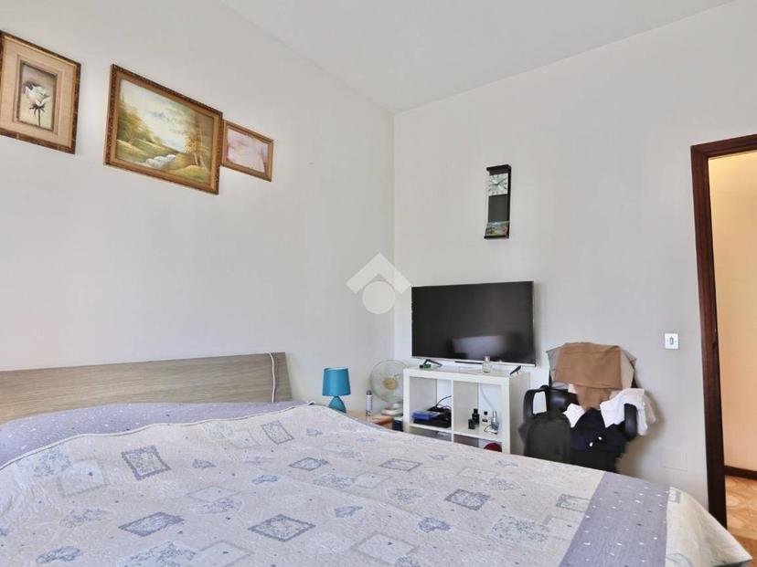 Quadrilocale via Fratelli Cervi, Carrozzone, Reggio Emilia — foto 15 di 43