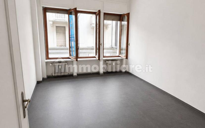 Trilocale corso Vittorio Alfieri, Centro Storico, Asti — foto 5 di 6