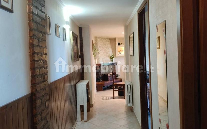 Villa plurifamiliare via delle Pietre Piane 10, Monteleone Sabino — foto 2 di 36