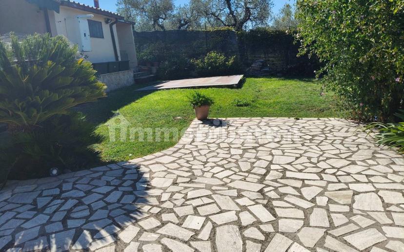 Villa plurifamiliare via delle Pietre Piane 10, Monteleone Sabino — foto 6 di 36