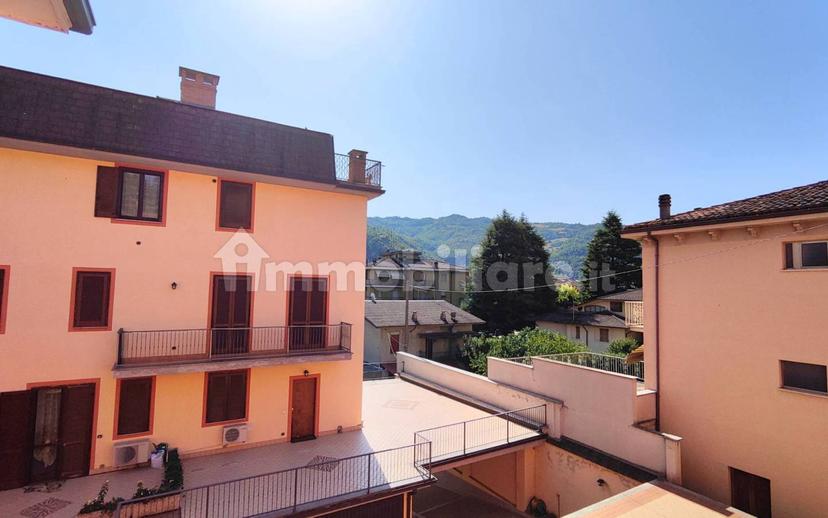 Trilocale viale Giuseppe Garibaldi 14, Centro, Bobbio — foto 4 di 16