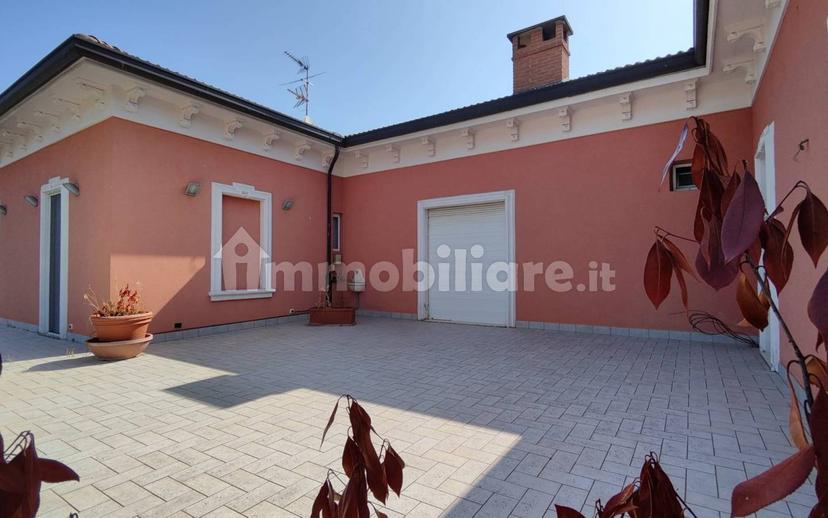Trilocale viale Giuseppe Garibaldi 14, Centro, Bobbio — foto 14 di 16