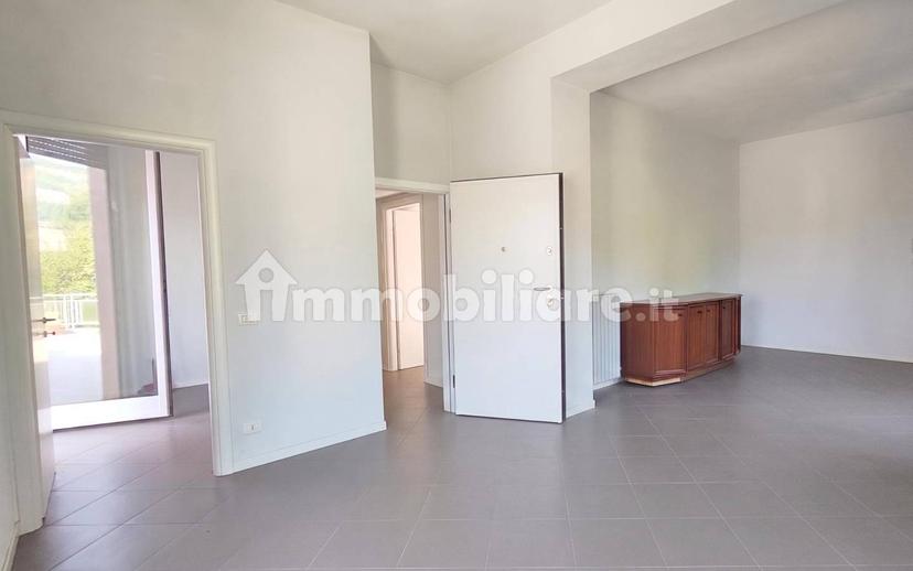 Trilocale viale Giuseppe Garibaldi 14, Centro, Bobbio