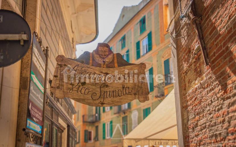 Bilocale via Francesco Spinola 3, Centro Storico, Savona — foto 15 di 24